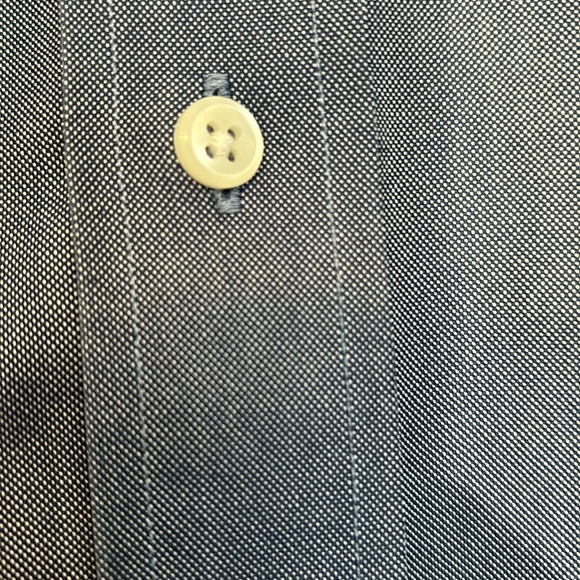 L.L. Bean mens blue denim look long sleeve button down dress shirt size 171/2-33 - Picture 4 of 7